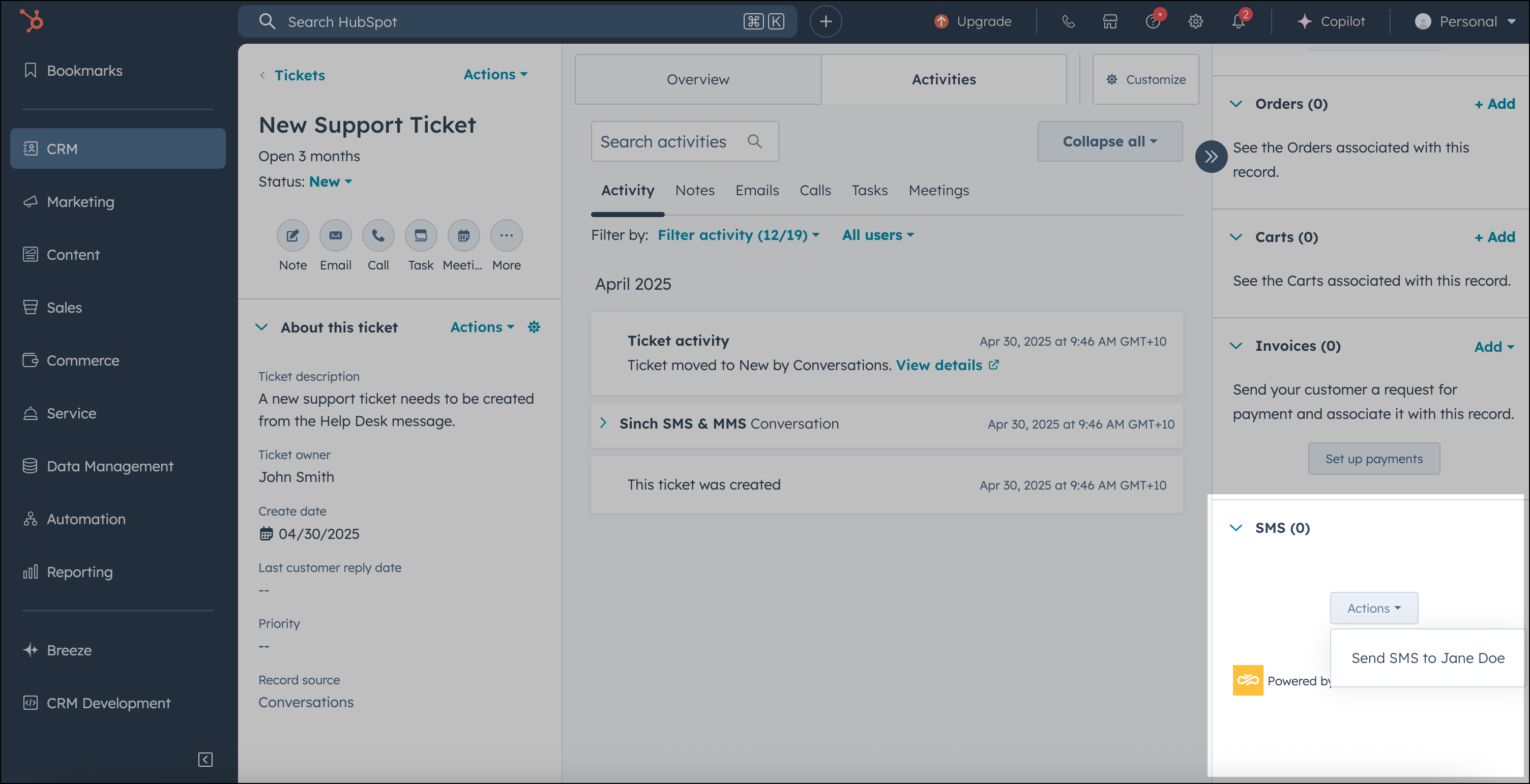 Enviar SMS a un contacto desde un ticket en HubSpot.